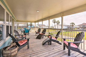 Galveston Home with Pool Access - Walk to Beach